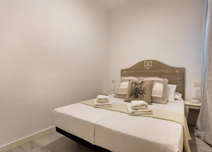 Pere Serafi 2 Bedroom Apartment