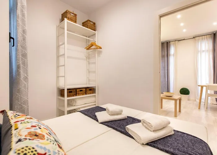 Apartment Pere Serafi 2 Bedroom Barcelona